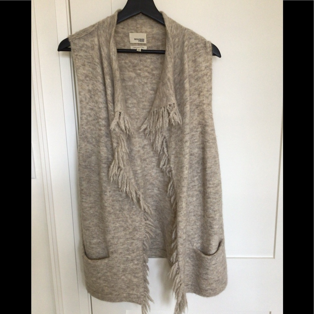Wilfred sweater